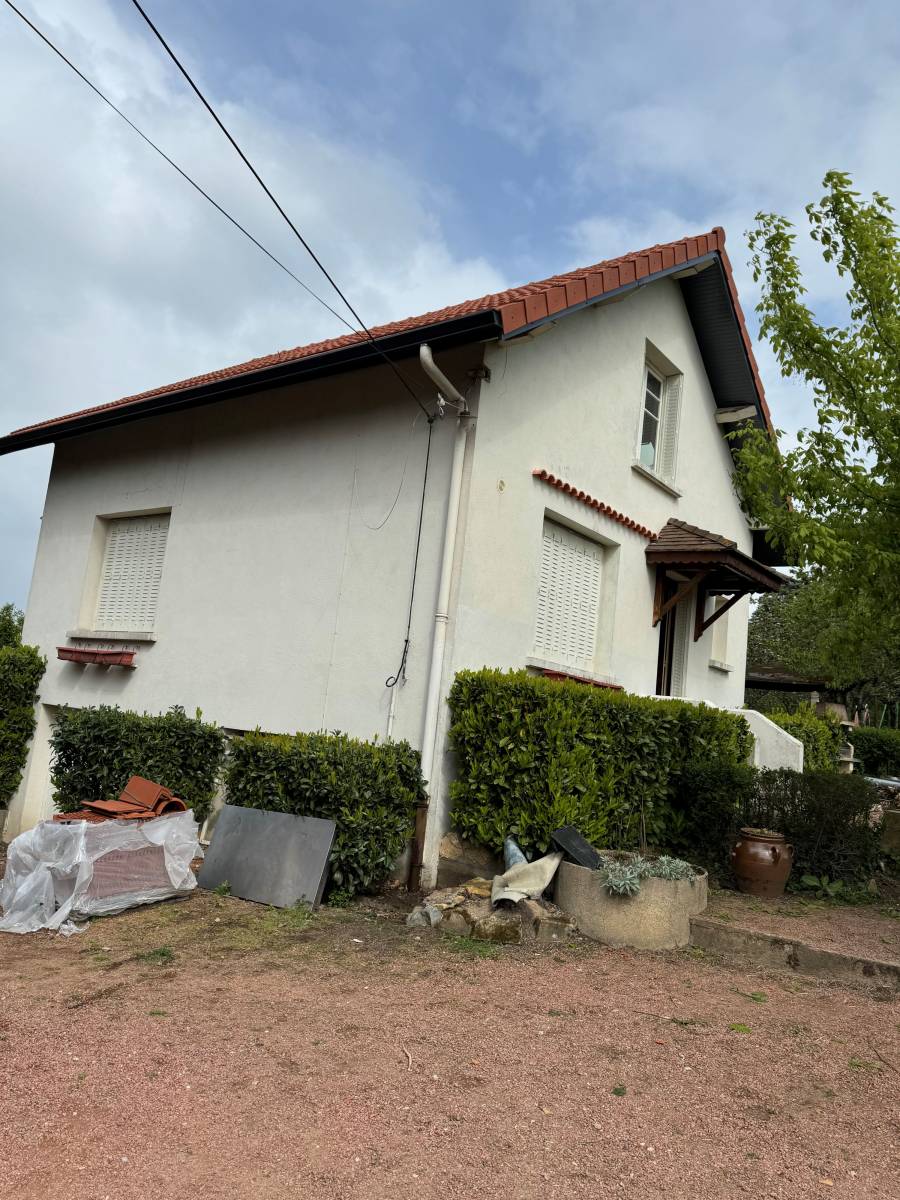 Réfection d'un crépi de façade d’un corps, de ferme en rénovation  à St Etienne