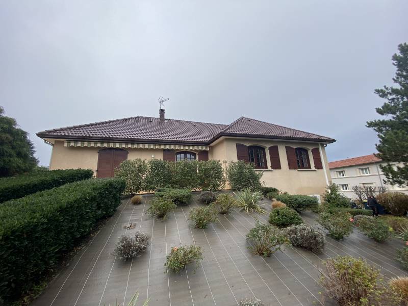 ENTREPRISE SERIEUSE POUR FAIRE UN ENTRETIEN DE MA TOITURE AVANT L'ETE A ROANNE